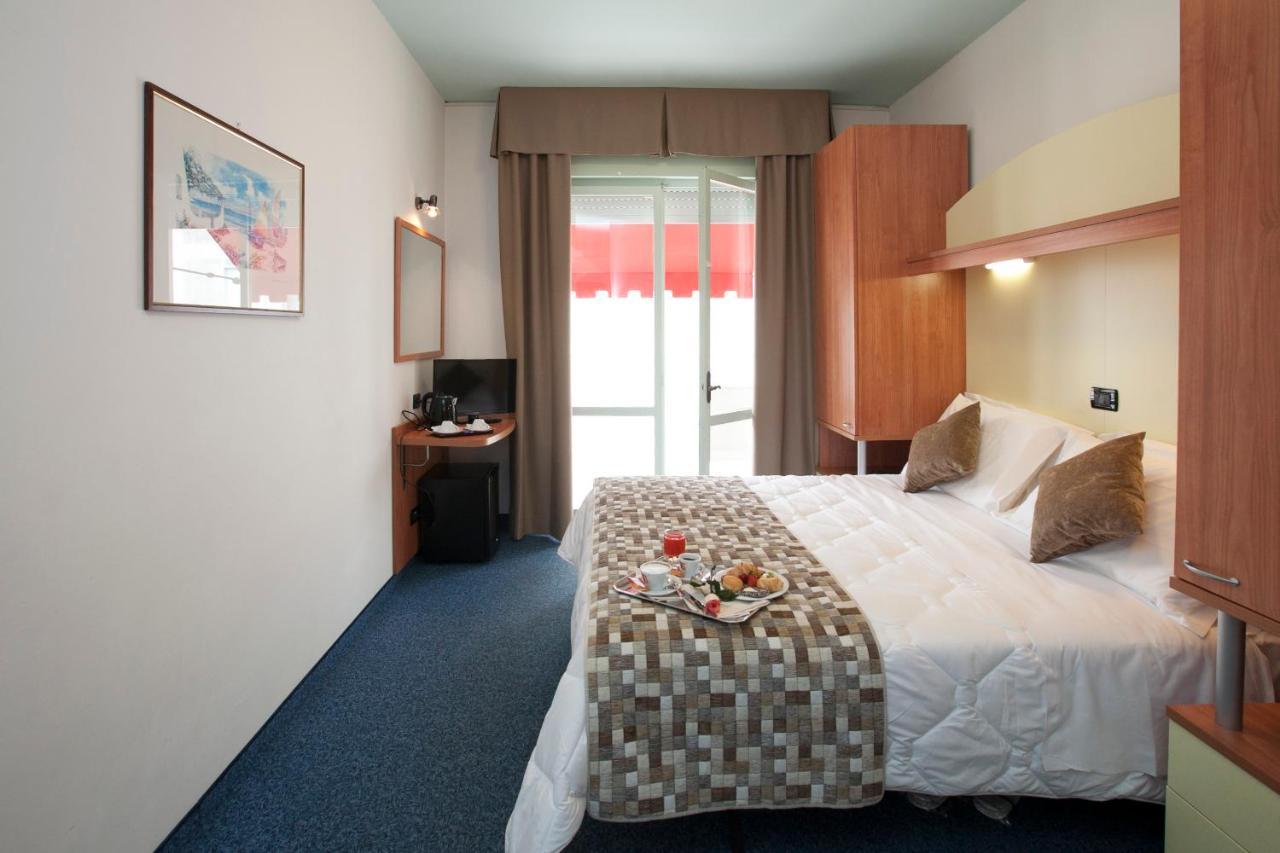 Hotel Derby S Lido di Jesolo Eksteriør bilde