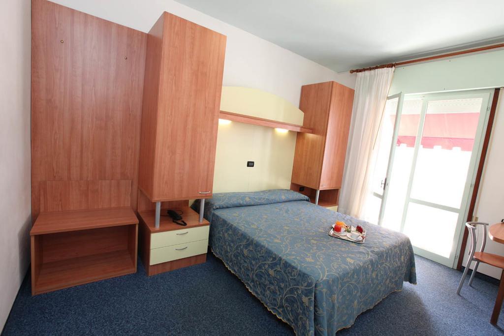 Hotel Derby S Lido di Jesolo Eksteriør bilde