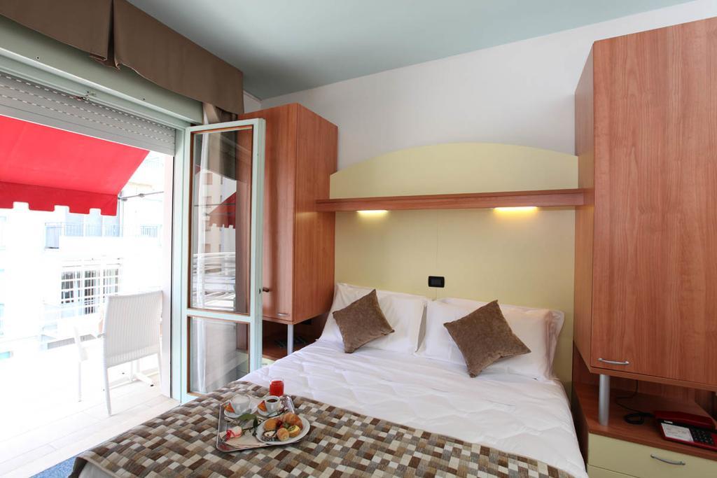 Hotel Derby S Lido di Jesolo Eksteriør bilde